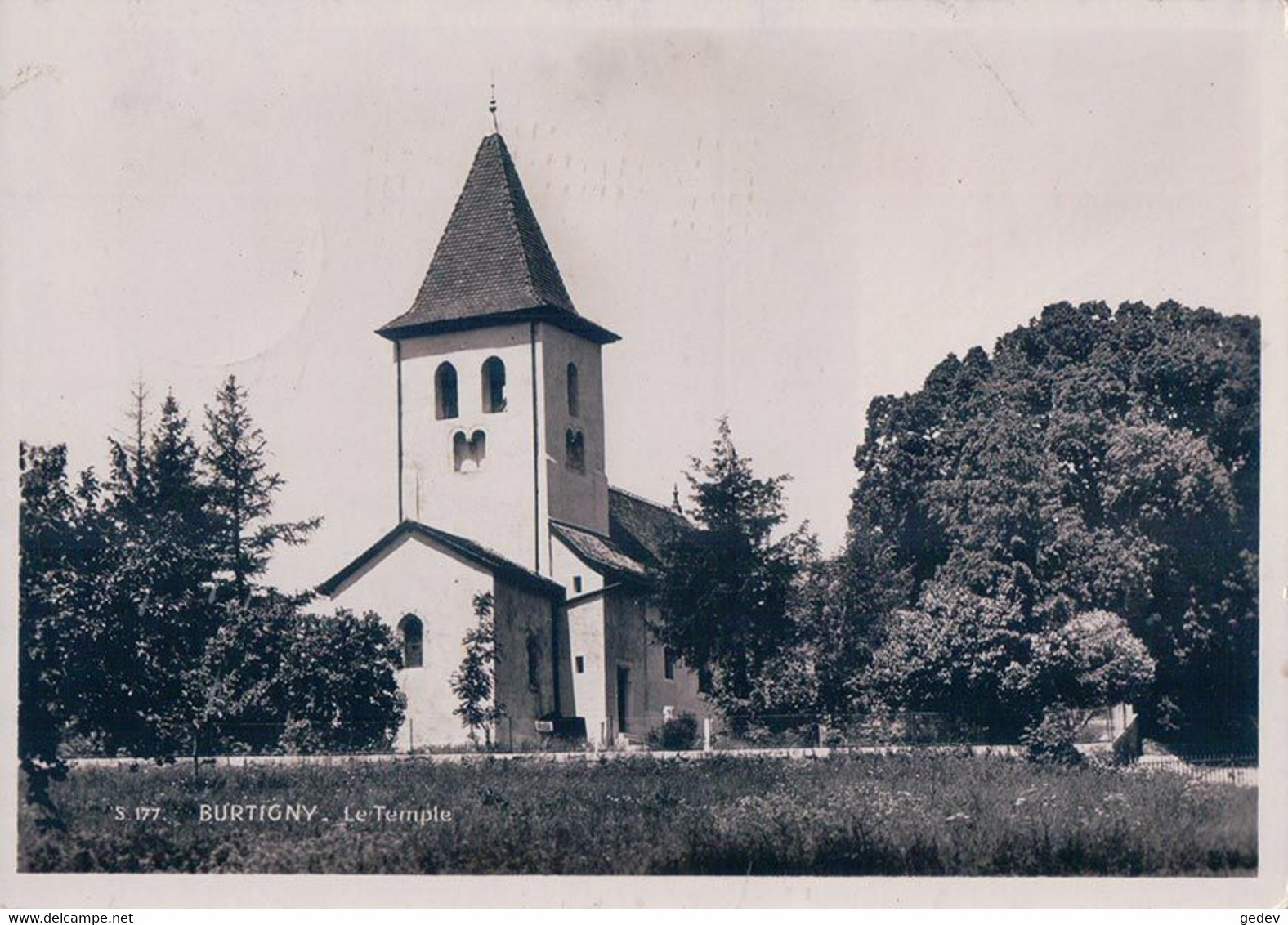 Burtigny VD, Le Temple (177) 10x15 - Burtigny