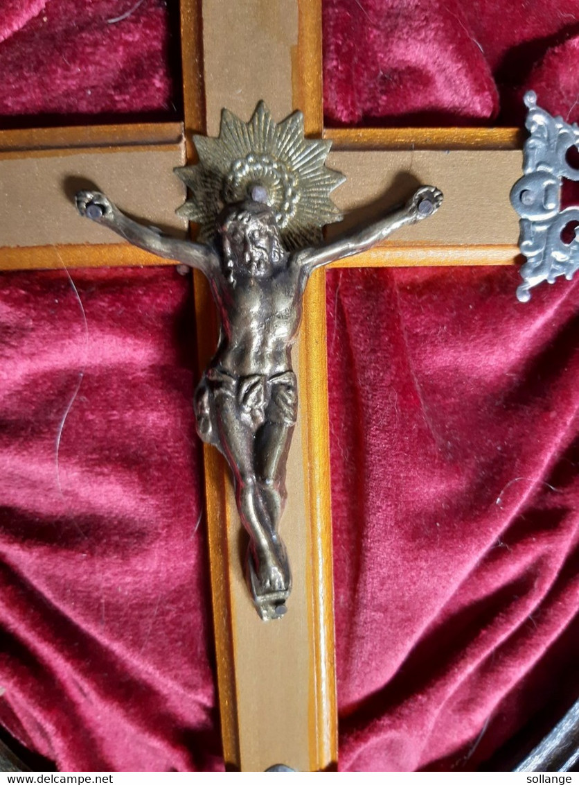 Cadre Reliquaire Crucifix En Bois Sans Le Verre 38 Cm - Arte Religiosa