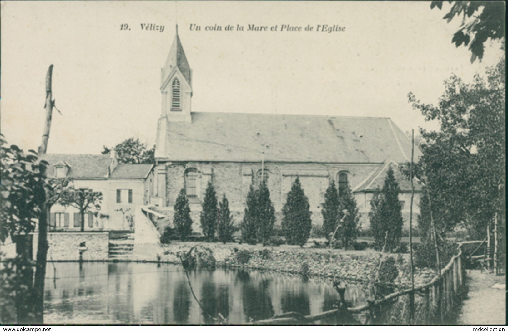 78 VELIZY VILLACOUBLAY / Un Coin De La Mare Et Place De L'Eglise / - Velizy