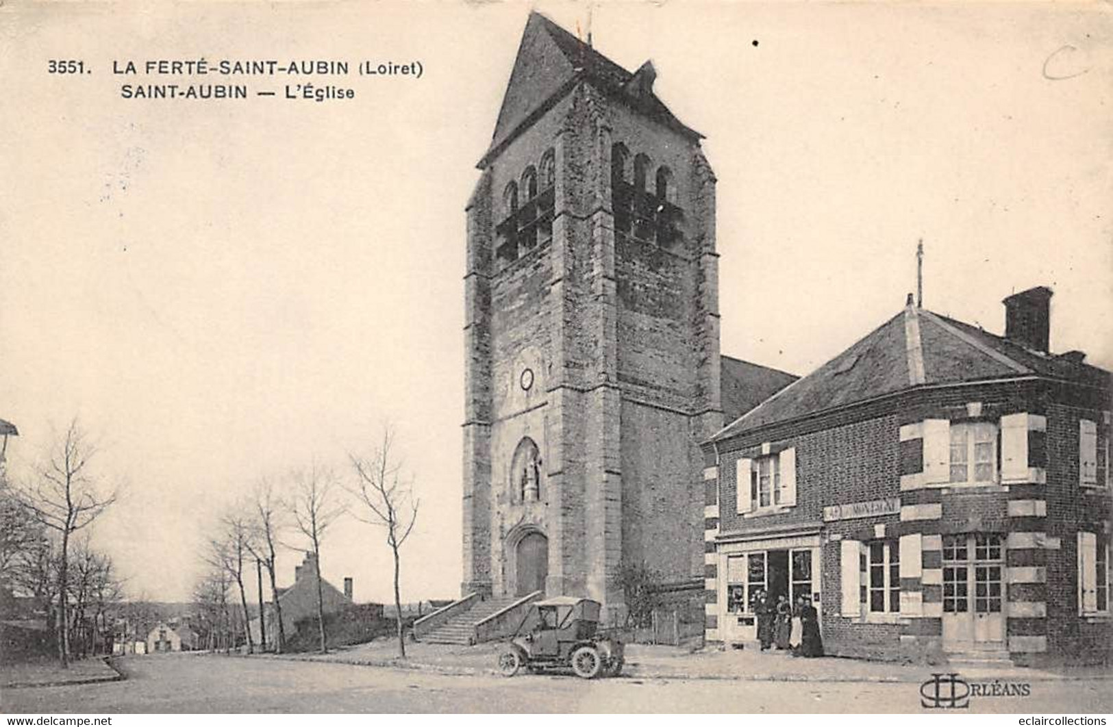 La Ferté Saint Aubin          45        Place. Eglise. Café       (voir Scan) - La Ferte Saint Aubin