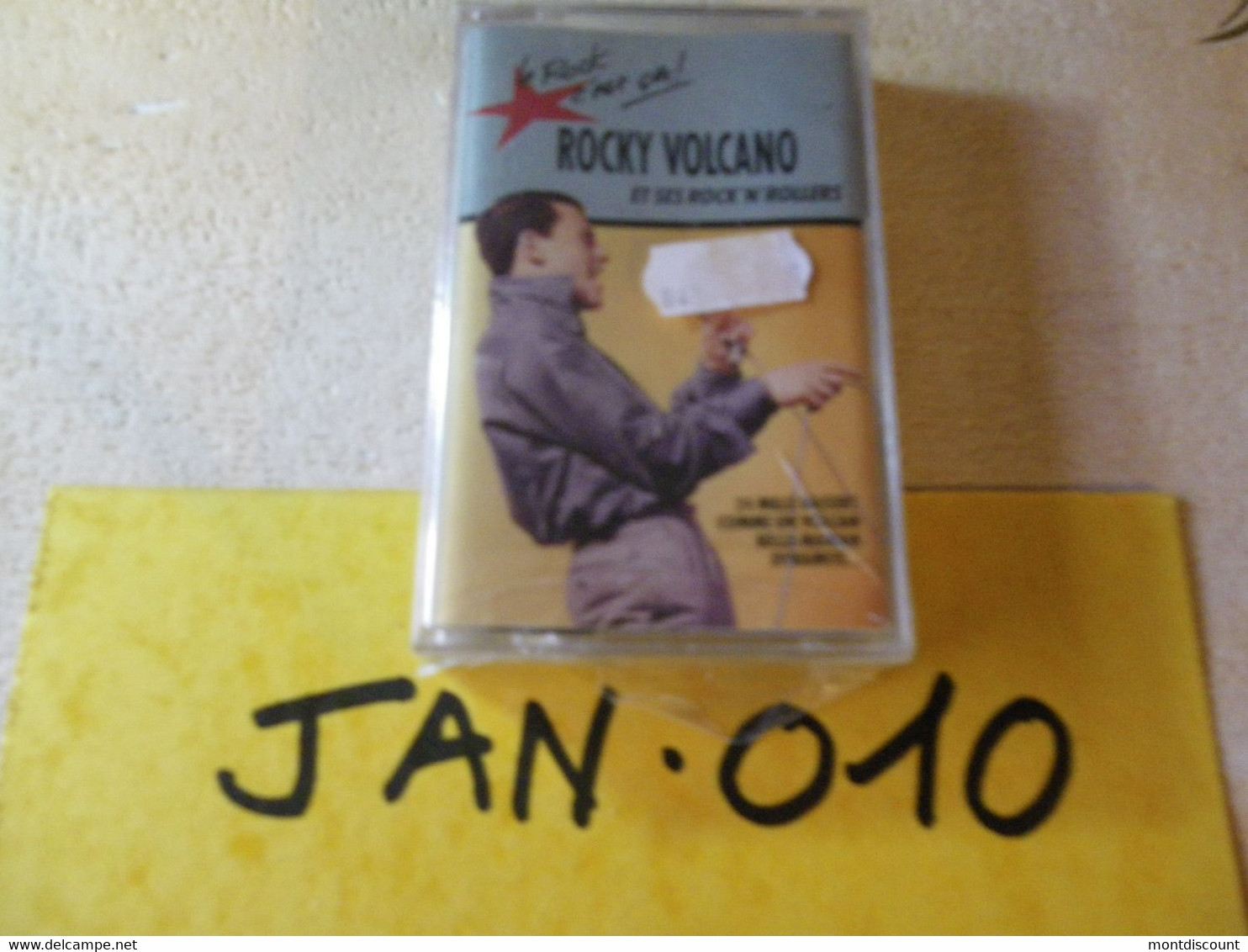 ROCKY VOLCANO K7 AUDIO EMBALLE D'ORIGINE JAMAIS SERVIE... VOIR PHOTO... (JAN 010) - Cassettes Audio