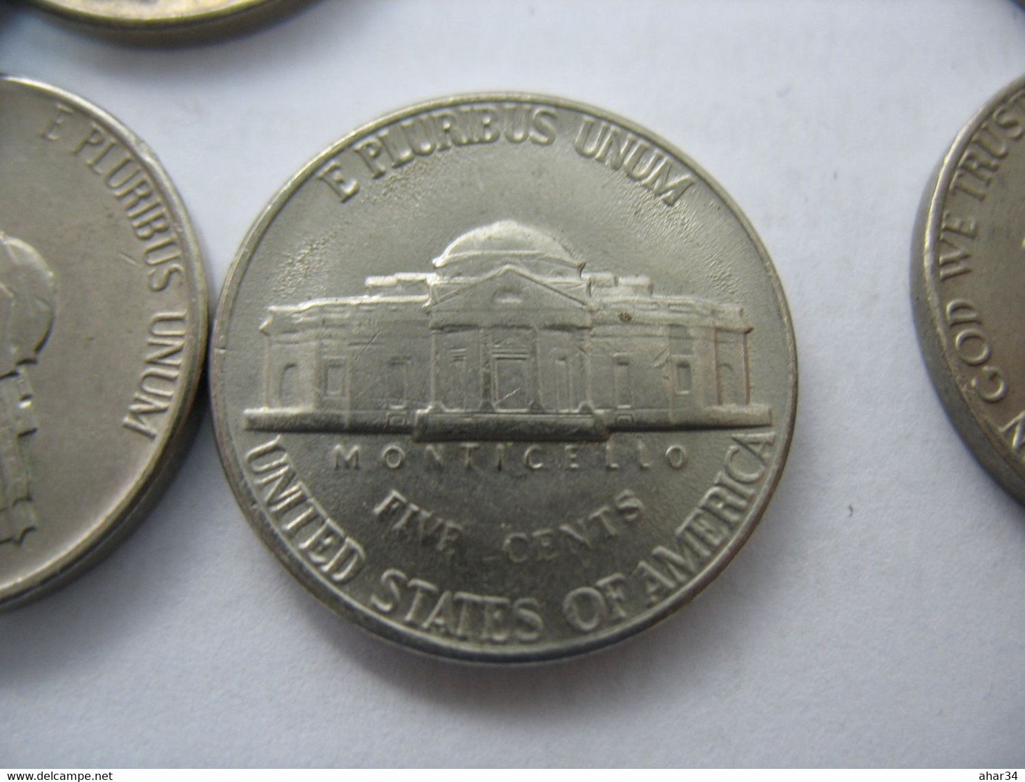 US USA 5 CENS COIN . YEARS ABOUT 1970- 2000 . ONLY 100 COINS  RANDOMAL FROM BAG. - Otros – América
