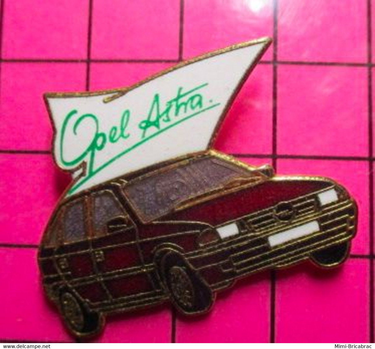 613e Pin's Pins / Beau Et Rare / THEME : AUTOMOBILES / OPEL ASTRA Par DEMONS & MERVEILLES - Opel