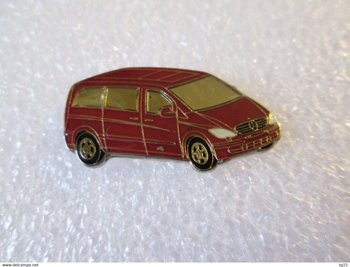 PIN'S    MERCEDES BENZ   VIANO - Mercedes