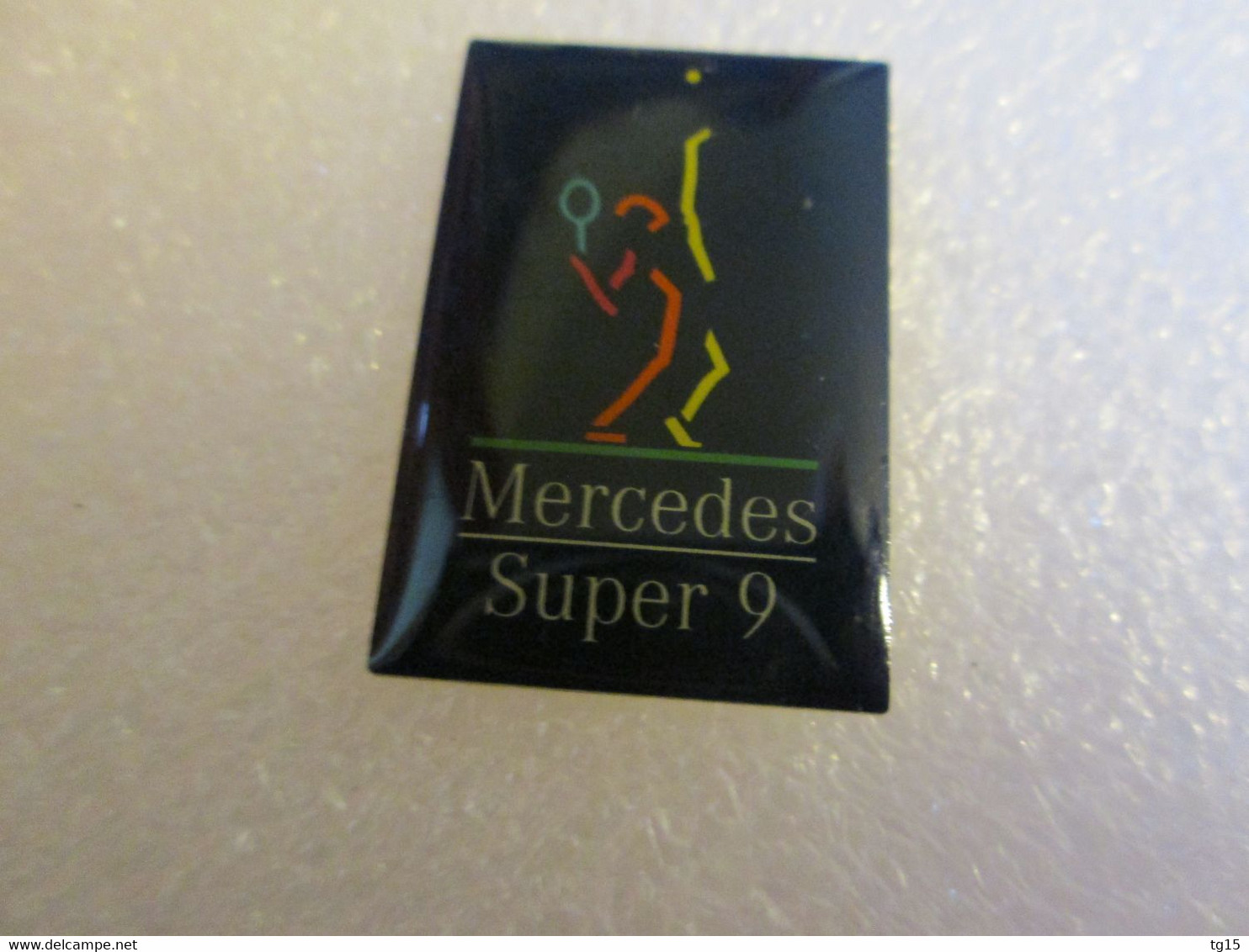 PIN'S    MERCEDES BENZ   SUPER 9   TENNIS - Mercedes