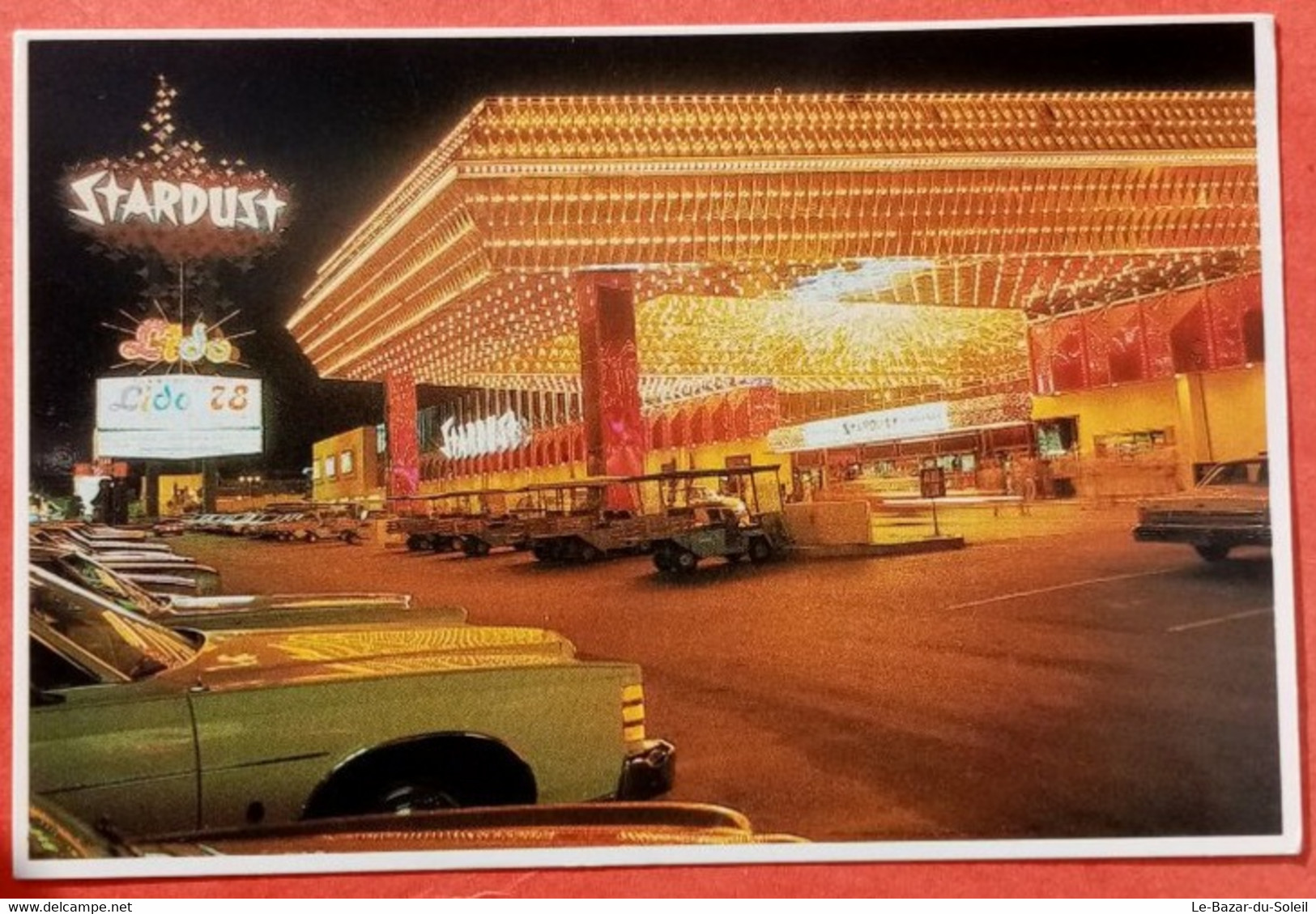 CP, Etats Unis, Stardust Hotel LAS VEGAS Nevada Colorful Night Scene Featuring The Famous Lido Shows From Paris - Las Vegas