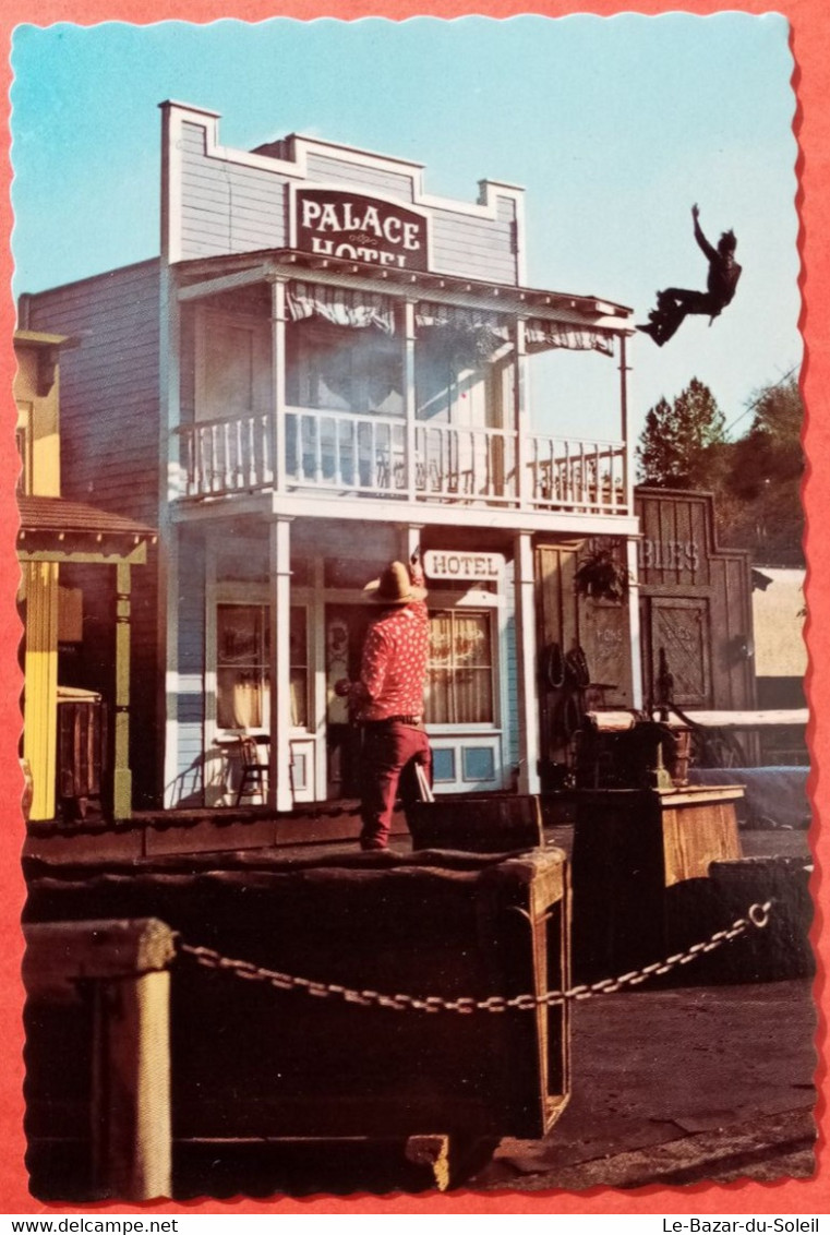 CP, états Unis, UNIVERSAL STUDIO Action At The Stunt Show WESTERN COW BOY - Los Angeles