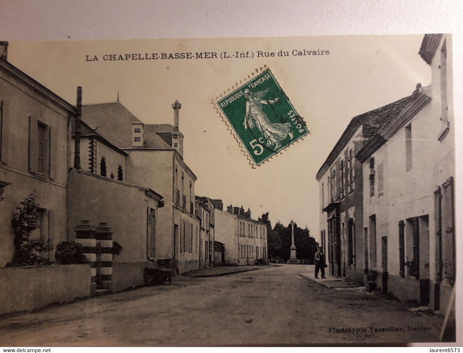 Carte Postal De La Chapelle-Basse-Mer, La Rue Du Calvaire - La Chapelle Basse-Mer