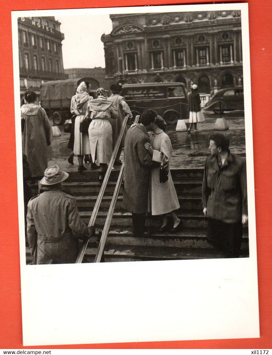 ZND-03 Robert Doisneau 1950 Le Baiser De L'Opéra Grand Format   Non Circulé - Doisneau