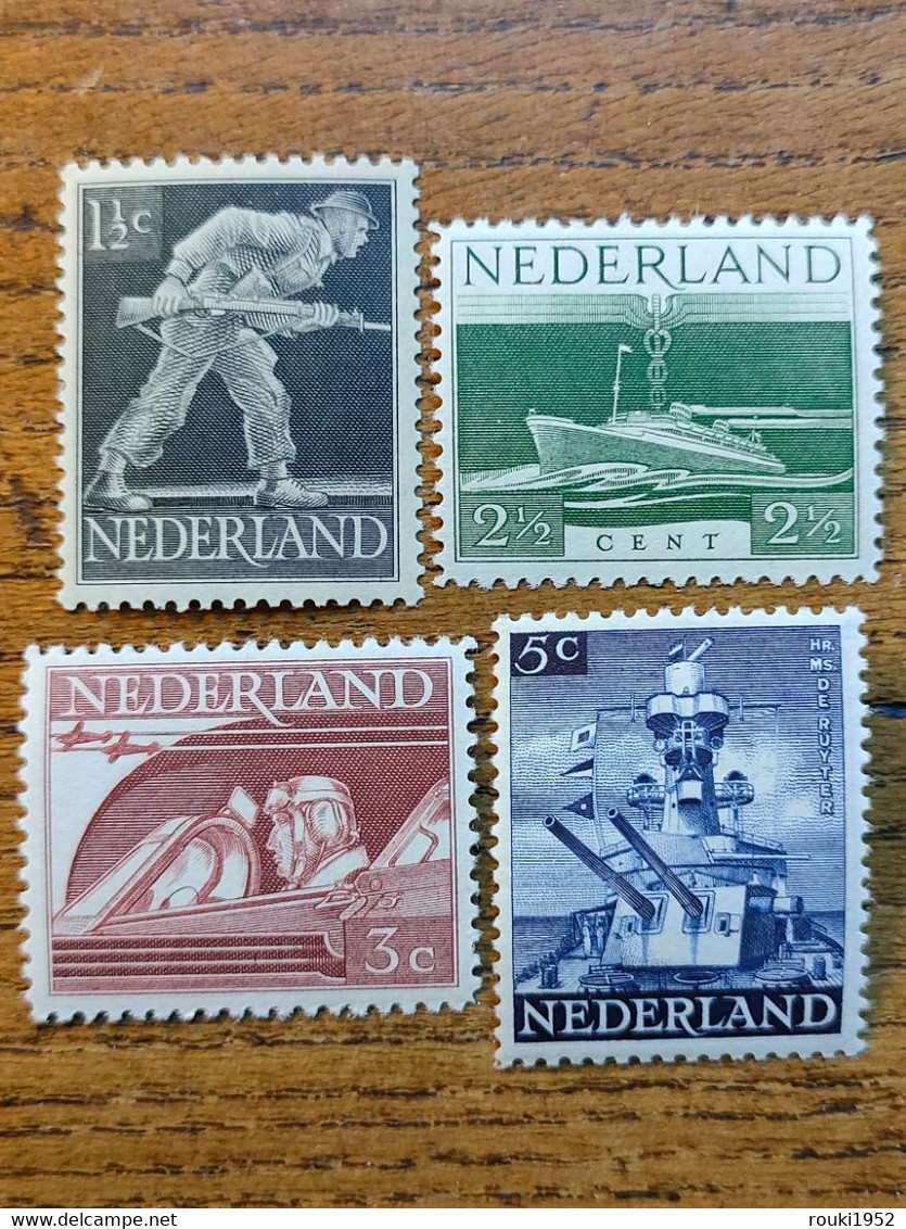 NETHERLANDS  1944-46. YT 429, 430, 431 Et 432. - Nuovi