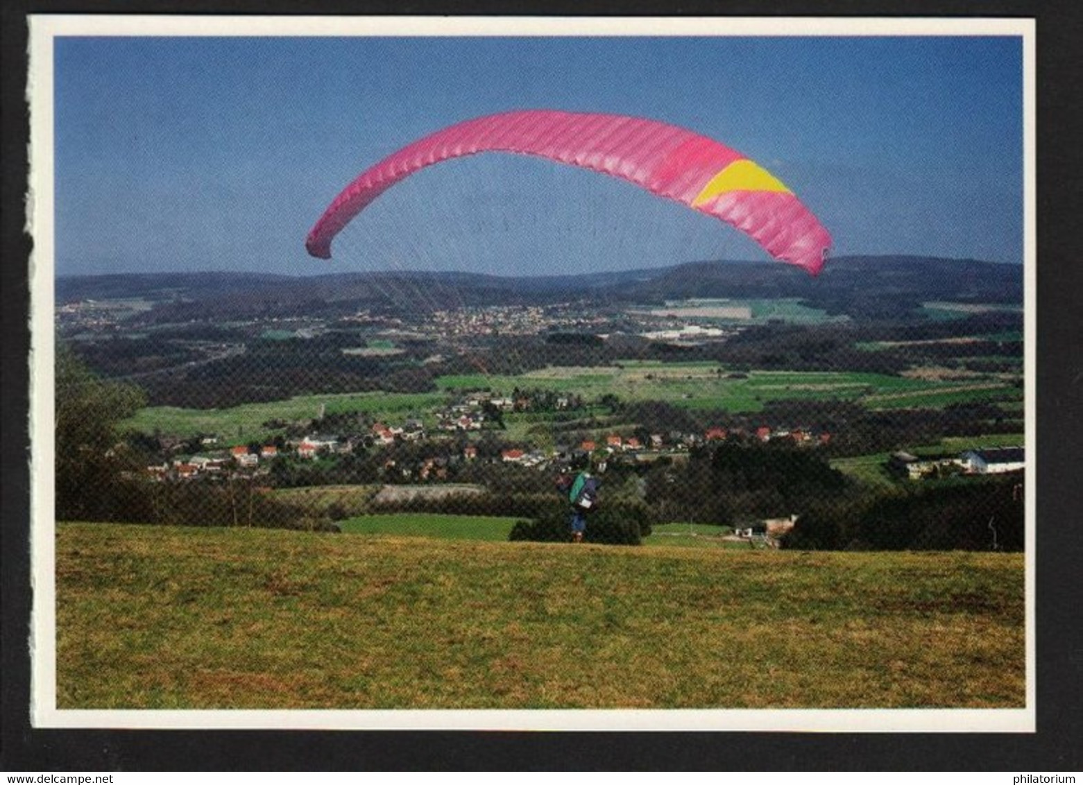 Saarland ; Gleitschirmflieger Auf Dem Peterberg; Parapente Sur Le Peterberg ; Nonnweiler - Nonnweiler