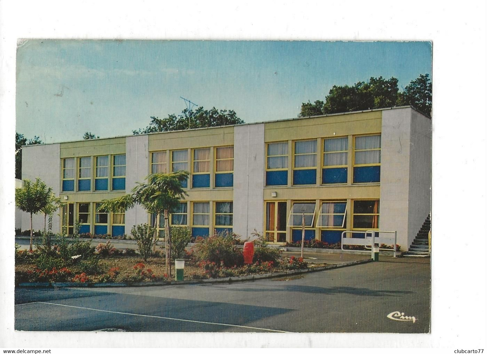 Morières-lès-Avignon (84) : Le Groupe Scolaire Marcel Pagnol En 1986 GF. - Morieres Les Avignon