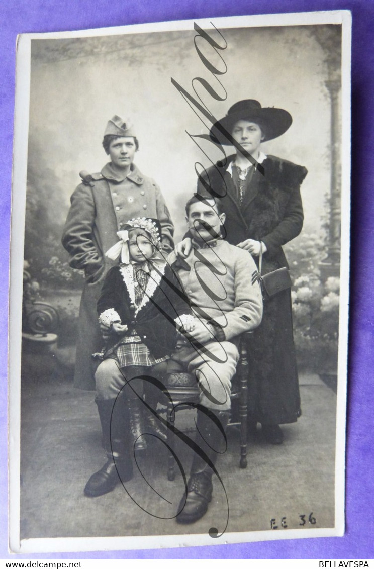 Famille Militaire Sergeant?  EE36 R. Guilleminot Boespflug Et Cie Paris Carte Photo RPPC - Characters