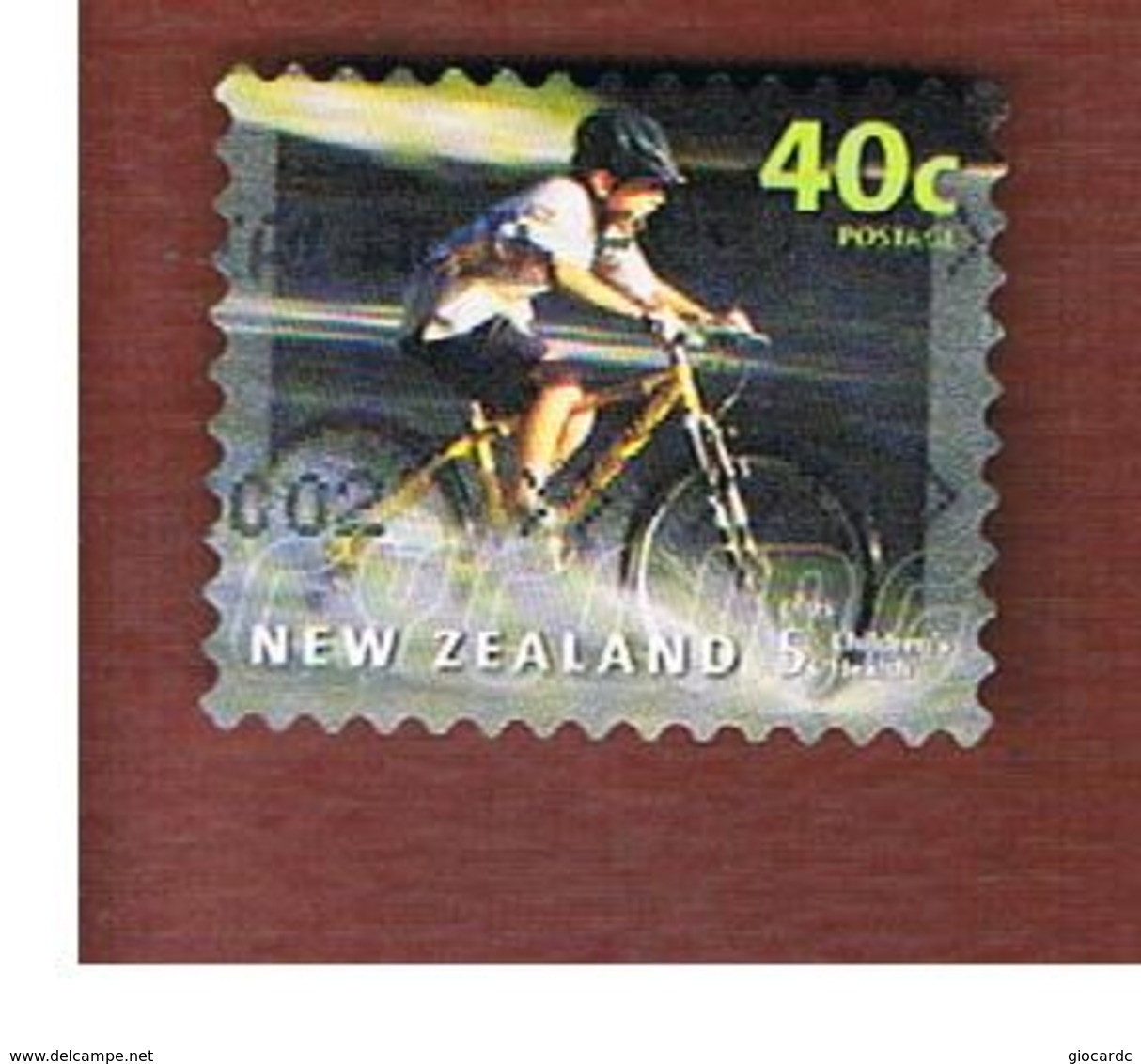 NUOVA ZELANDA (NEW ZEALAND) - SG 2438  -  2001 CHILDREN' S HEALTH: FAMILY CYCLING     -  USED° - Oblitérés