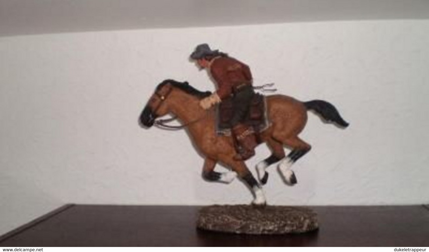 Statuette "Daniel MONFORT" Collection !!! PONY EXPRESS / WINCHESTER  ! - Otros & Sin Clasificación