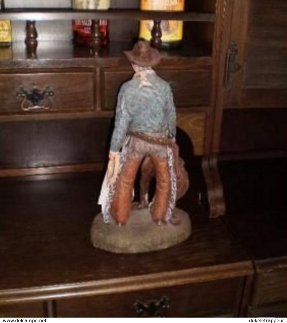 Statuette "Daniel MONFORT" Collection !!! Cowboy "SADDLE TRAMP" ! - Autres & Non Classés