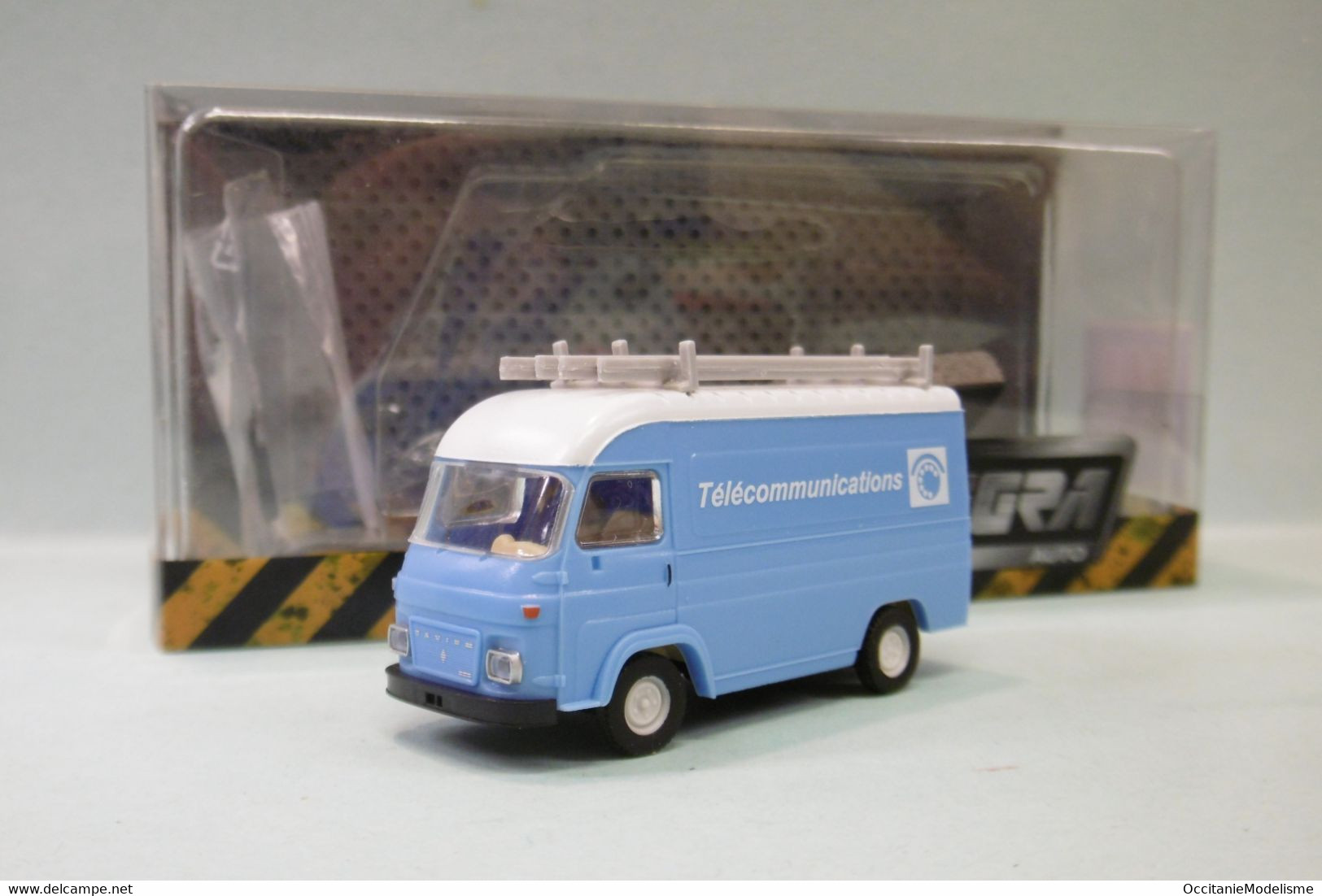 Igra / SAI - SAVIEM SG2 Bleu Télécommunications Réf. 2908 Neuf NBO HO 1/87 - Road Vehicles