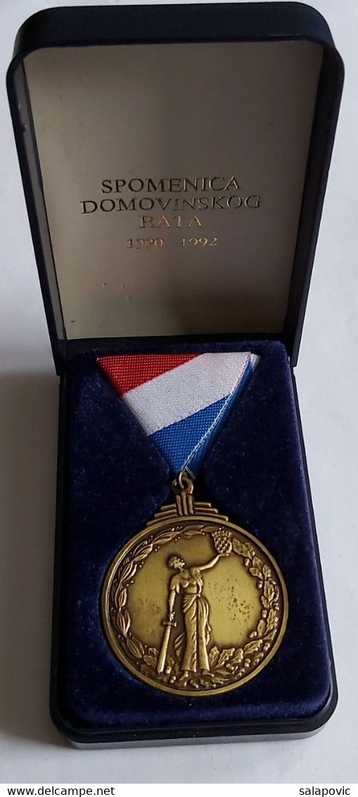 MEMORIAL MEDAL OF CROATIAN HOMELAND WAR 1991. IN BOX  Spomenica Domovinskog Rata 1991 Croatia - Autres & Non Classés