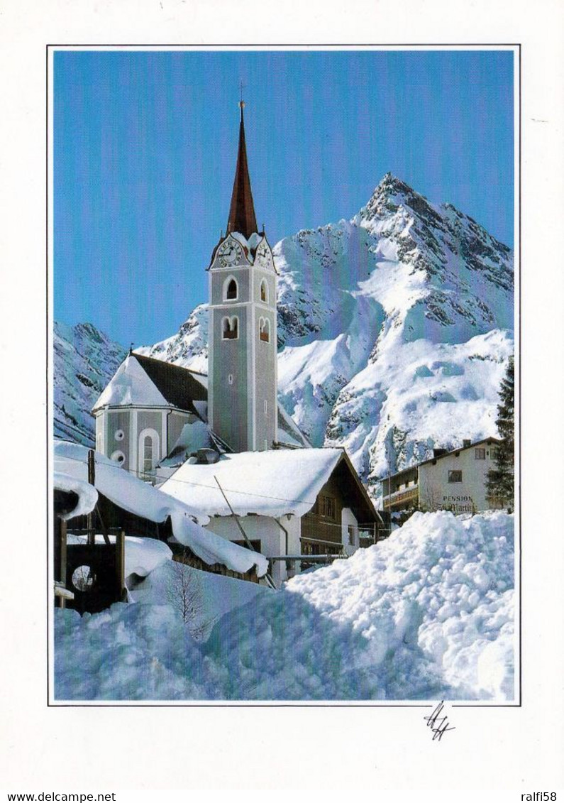 1 AK Österreich / Tirol * Die Pfarrkirche Von Galtür - Erbaut Im 15. Jh. - Mit Ballunspitze 2671 M * - Galtür