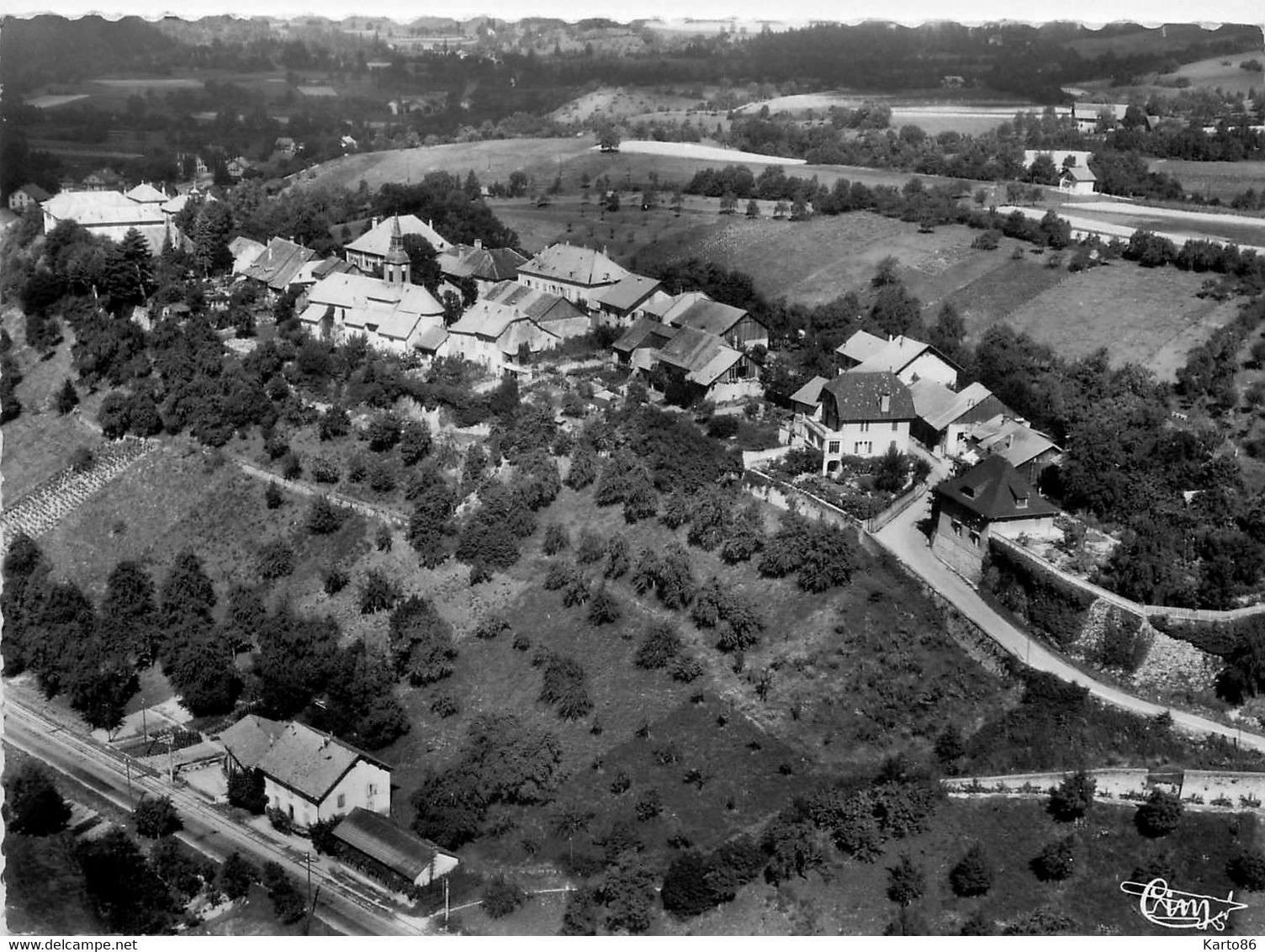 Bonne Sur Menoge * Vue Aérienne Sur Le Village Et La Gare - Bonne