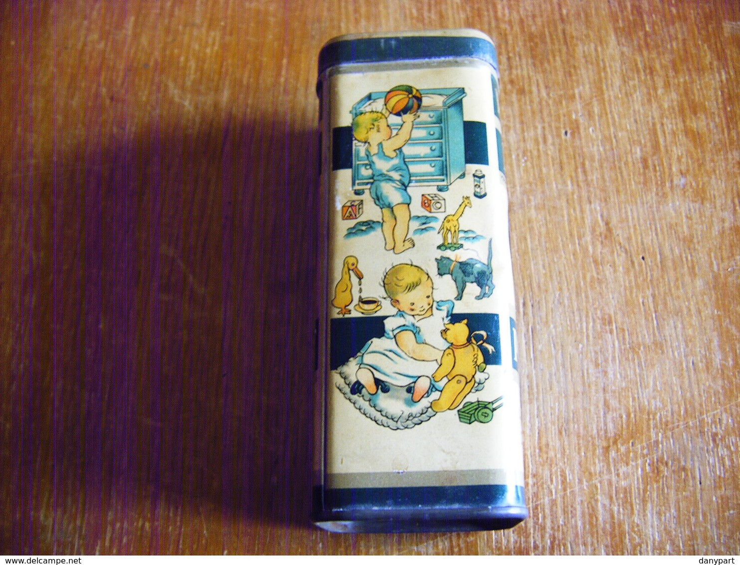 NIVEA  TALC BOITE EN TOLE EMAILLEE LITHOGRAPHIEE DESSINS D' ENFANTS BOURGEOIS  PUBLICITE ANCIENNE 4 PHOTOS - Flacons (vides)