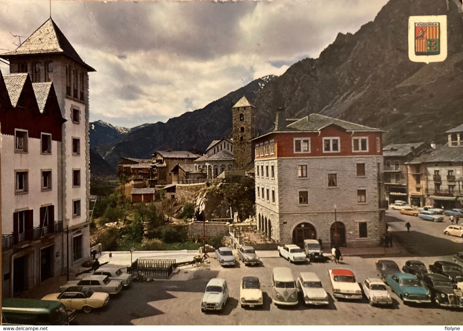 Andorre - Valls D’andorra - Place Rebes - Automobile Voiture Ancienne VOLKSWAGEN COMBI - Citroën Traction - Andorra