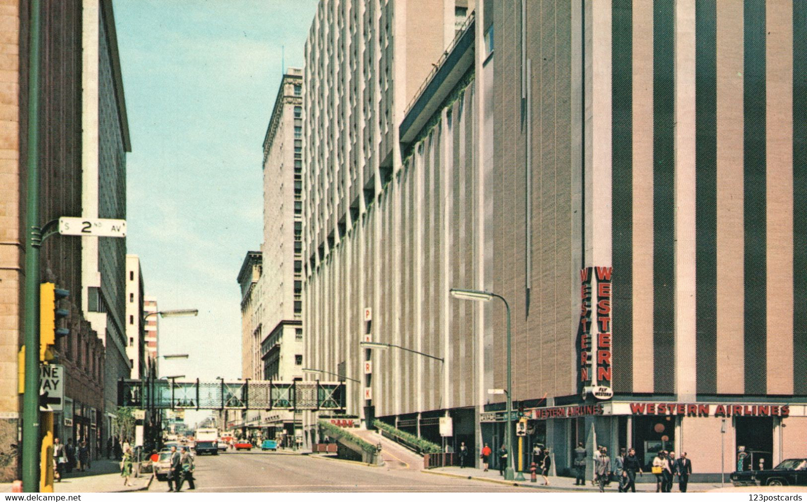 Seventh Street - Looking North / Northstar - Minneapolis, Minnesota - Minneapolis