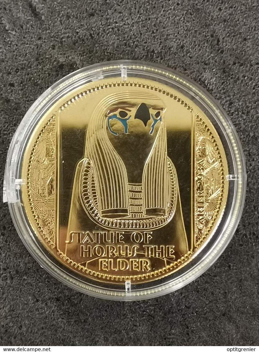 250 SHILLINGS 2009 SOMALIE STATUE OF HORUS THE ELDER LES TRESORS DE TOUTANKHAMON  CUPRONICKEL PLAQUE OR CAPSULE SOMALI - Somalie