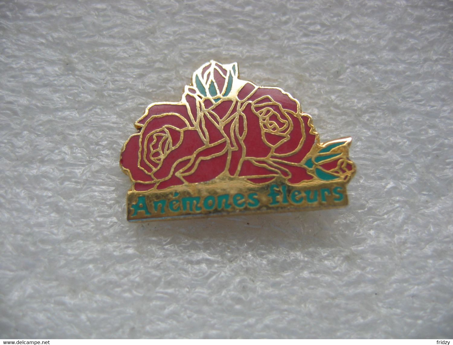 Pin's Roses Rouges De Chez Anémones Fleurs - Buceo