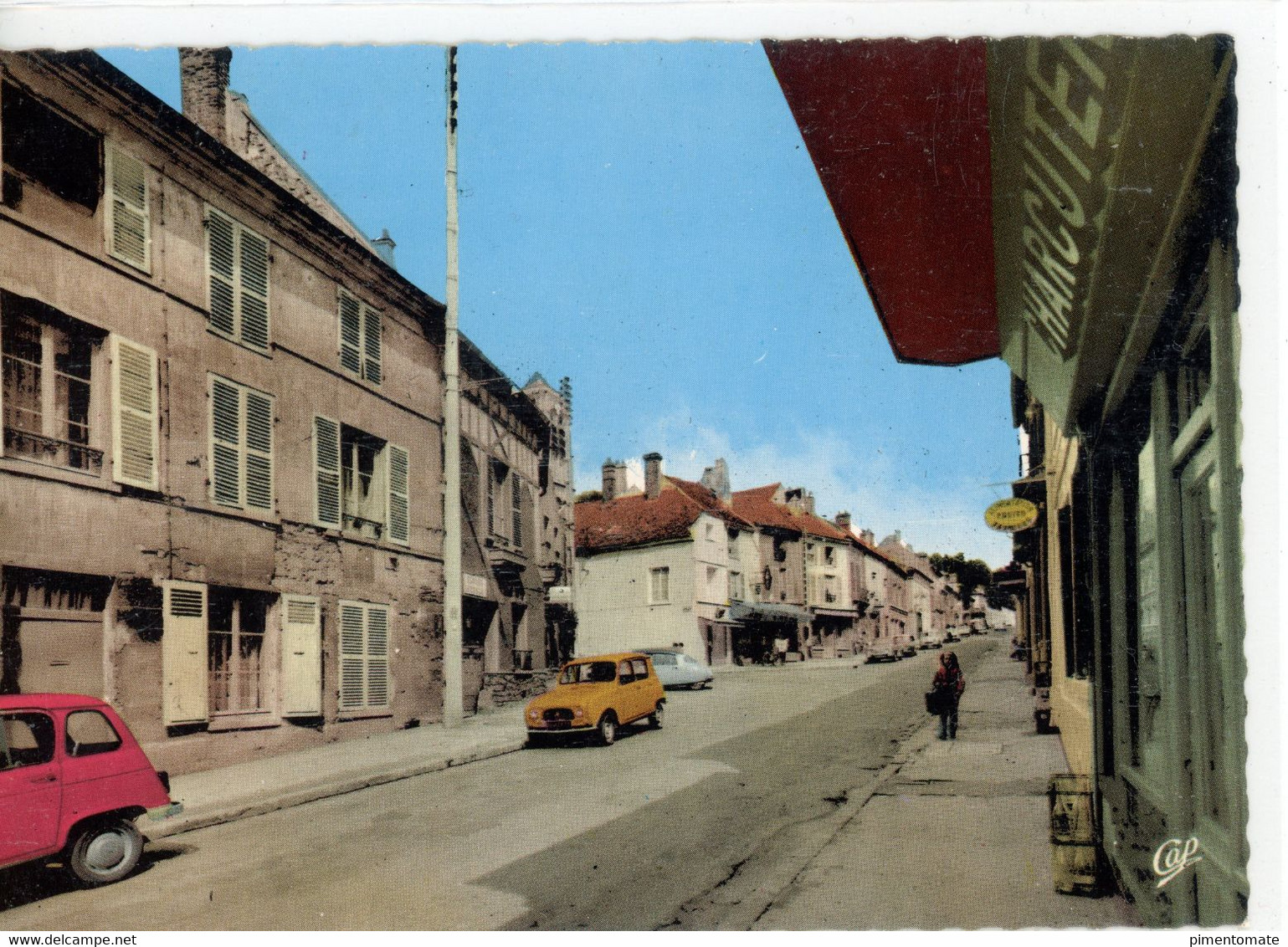 LOUVRES RUE DE PARIS - Louvres