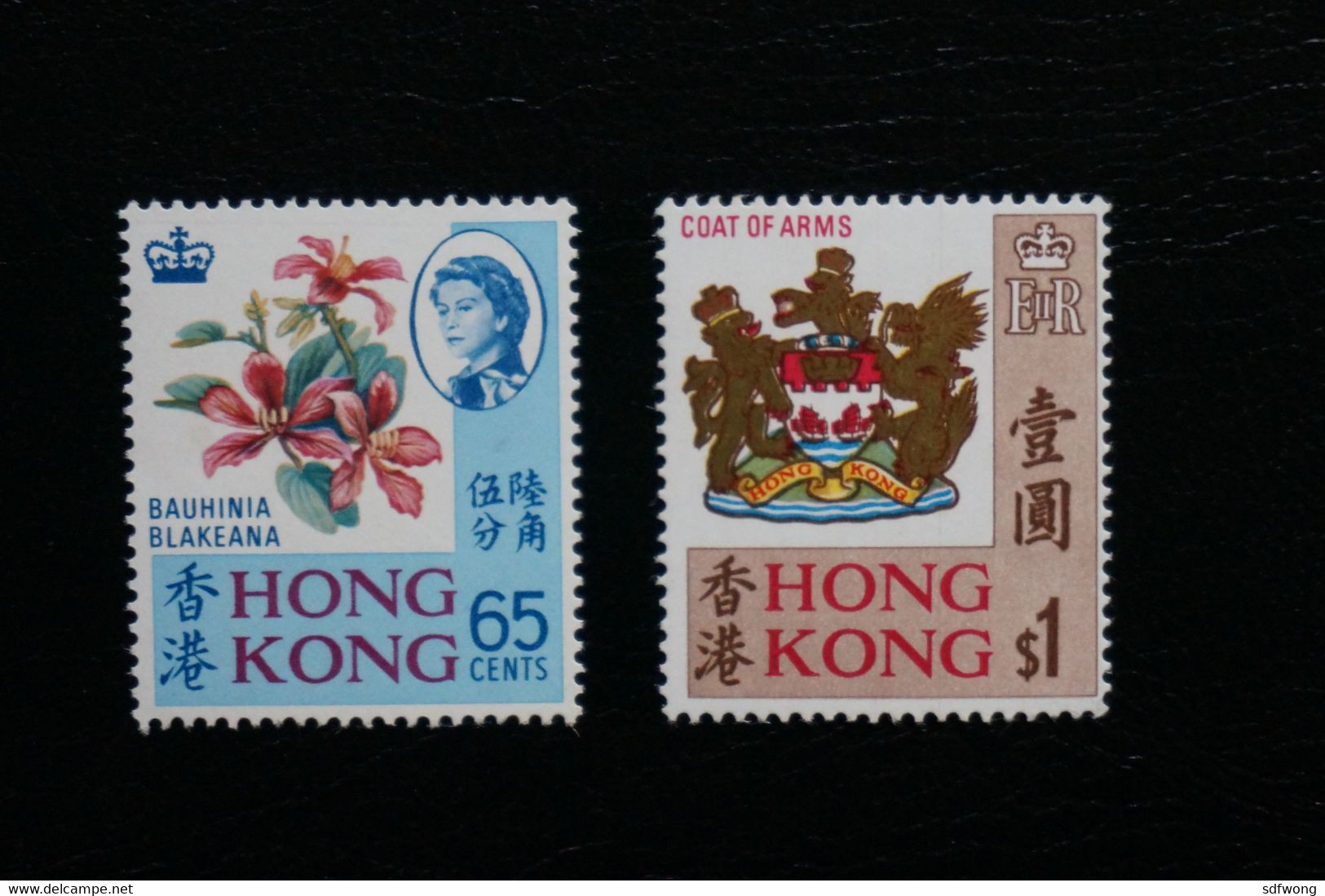 HONG KONG Scott# 245-46 FLOWER And COAT OF ARMS, QE II**(MNH) - Unused Stamps
