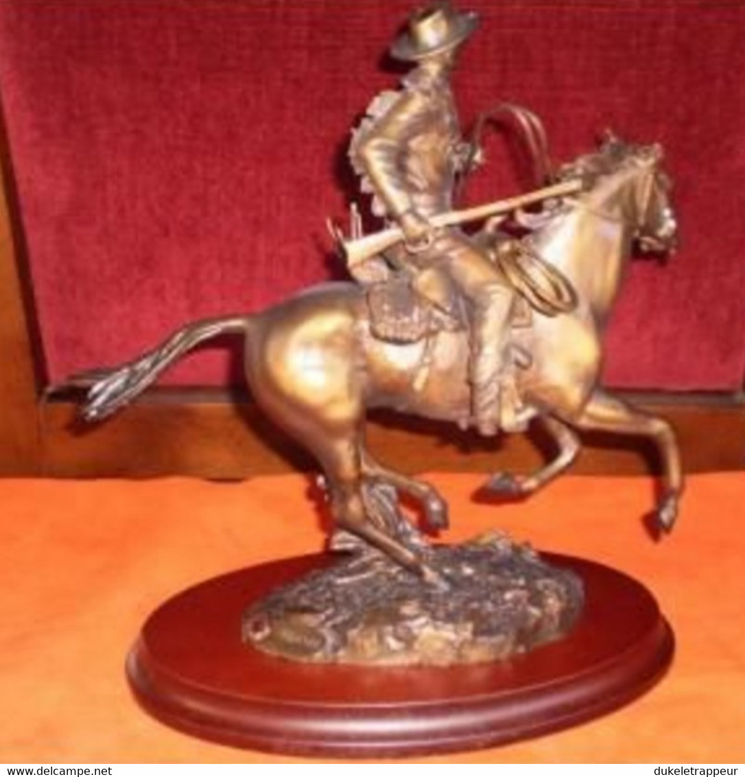 Bronze Par "FRANKLIN MINT" John WAYNE On Horseback ! Numéroté !!! - Bronzen