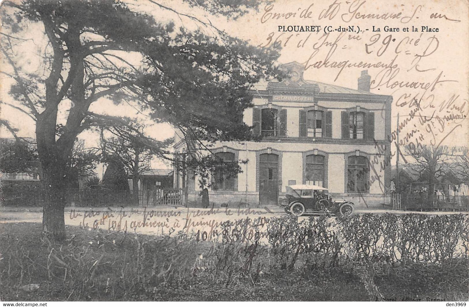 PLOUARET - La Gare Et La Place - Automobile - Plouaret