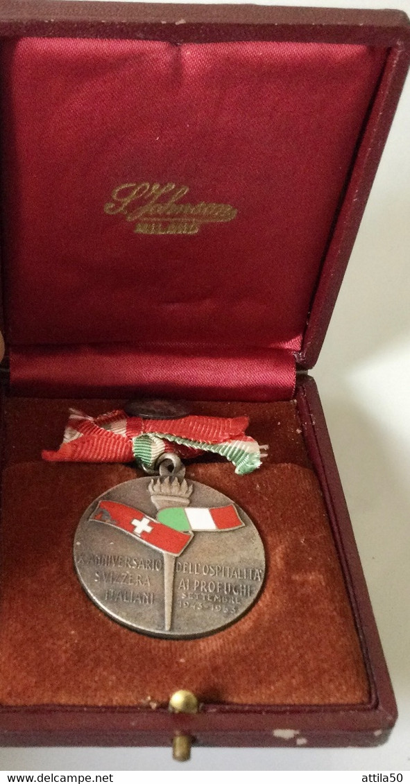 Lombardia, Medaglia D’argento Per Ospitalità Svizzera Ai Profughi Italiani 1943-1953 , Con Custodia SPL. - Notgeld