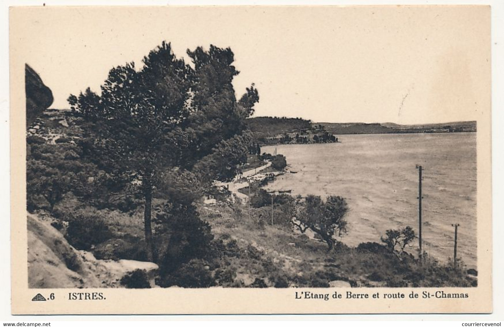 CPSM - ISTRES (Bouches Du Rhône) - L'Etang De Berre Et Route De St-Chamas - Istres