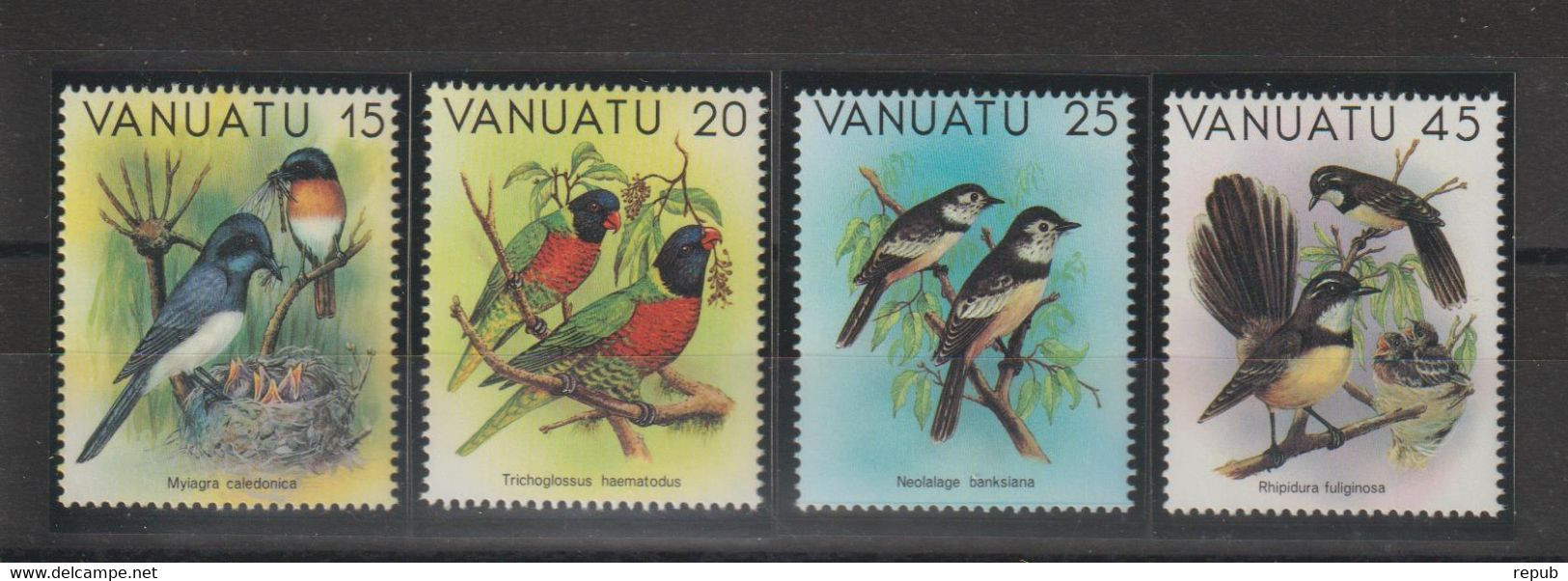 Vanuatu 1982 Oiseaux 639-42, 4 Val ** MNH - Vanuatu (1980-...)