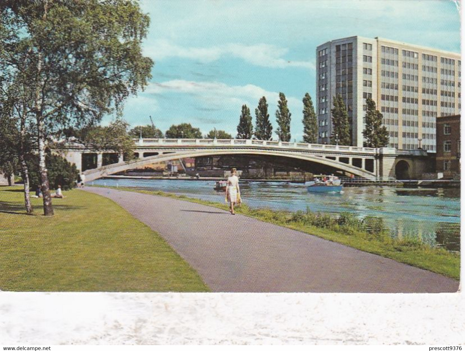 Reading Bridge - Berkshire Postcard - Stamped 1974 - Windsor