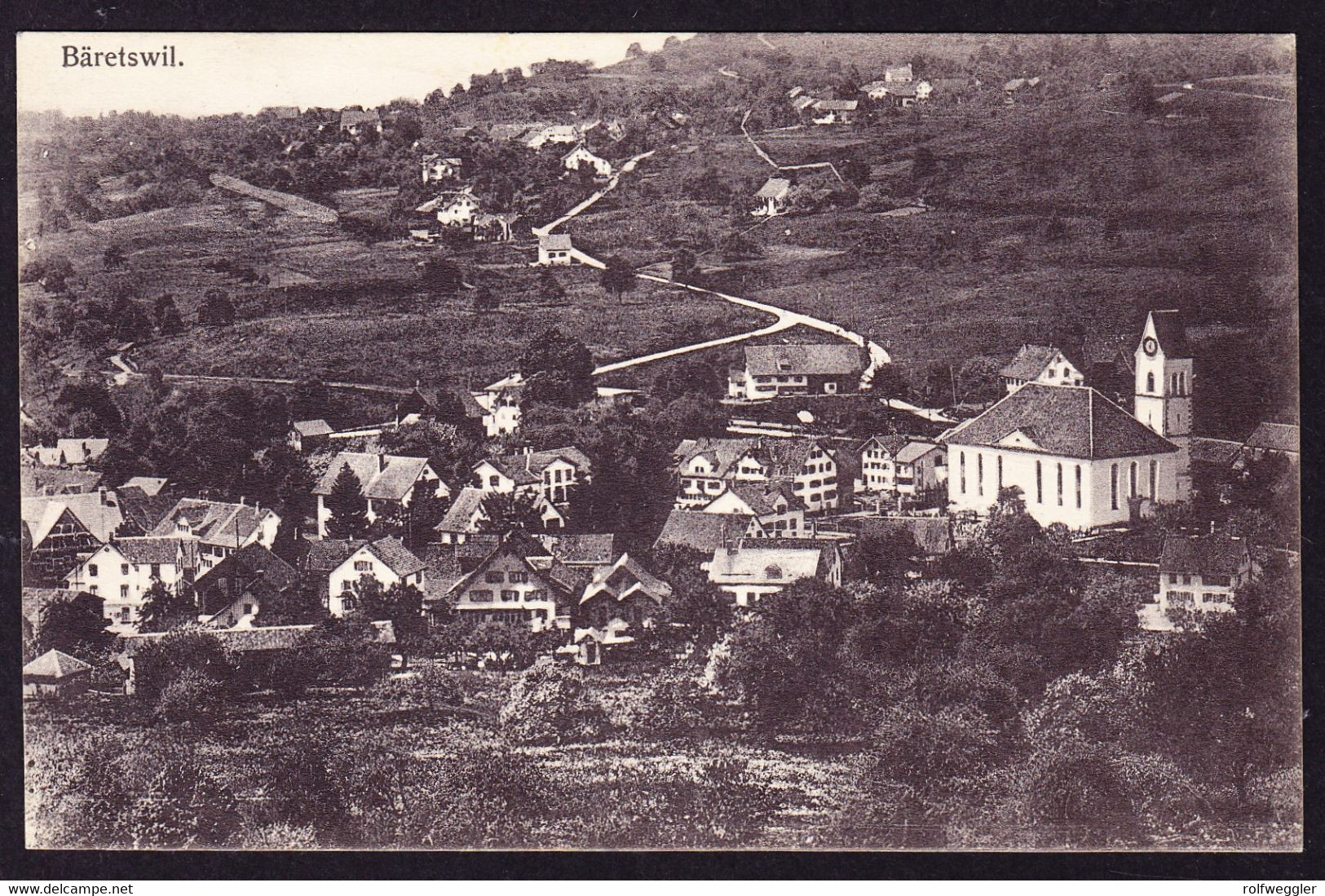 1921 Gelaufene AK Aus Bäretswil Mit Dorfansicht. Bahnstempel Bauma-Uerikon-Bauma. Eckbug Unten Links - Bäretswil