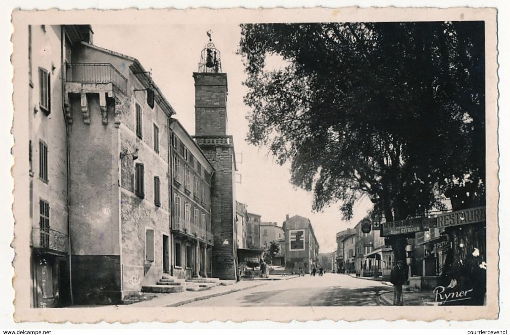 CPSM - LAMBESC (Bouches Du Rhône) - La Grande Rue - Lambesc