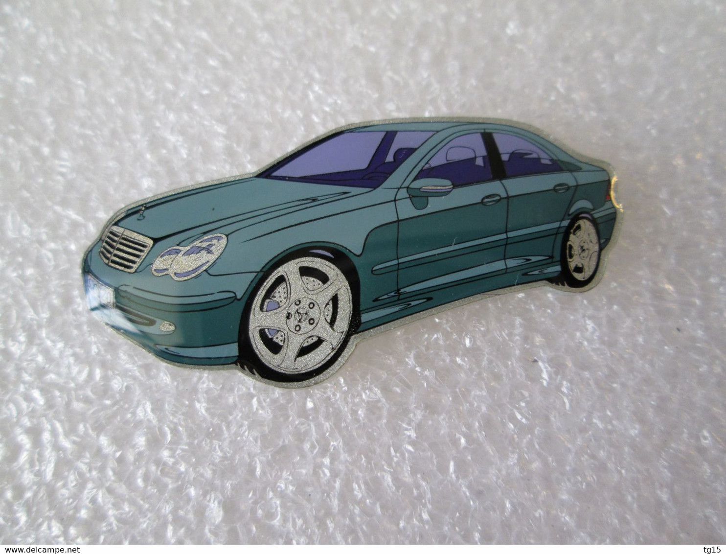 PIN'S    MERCEDES-BENZ   CLASSE   C - Mercedes