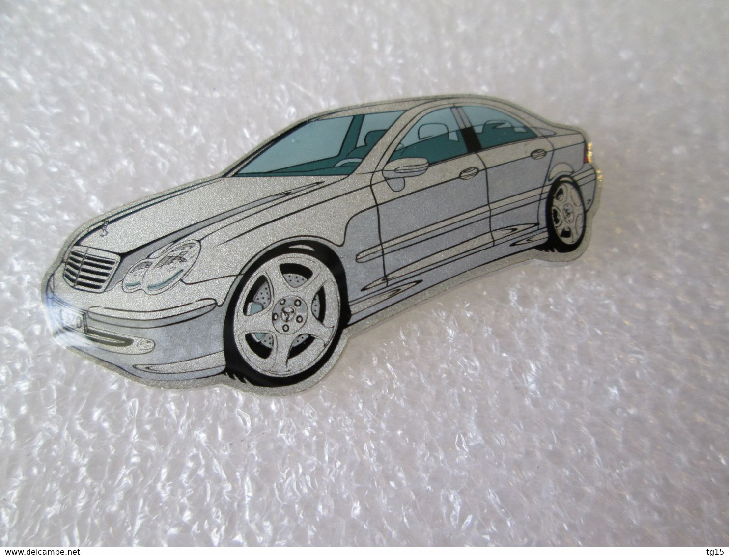 PIN'S    MERCEDES-BENZ   CLASSE   C - Mercedes