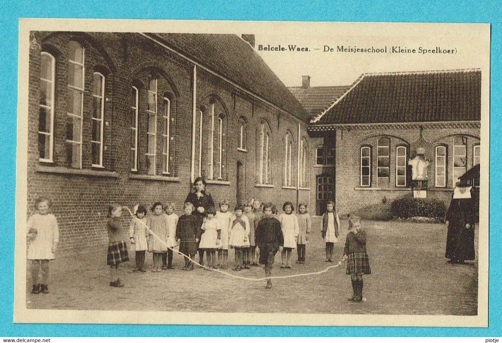 * Belsele Waas - Belcele (Sint Niklaas - Oost Vlaanderen) * (Em. Beernaert) Meisjesschool, école, Corde à Sauter, Koer - Maarkedal