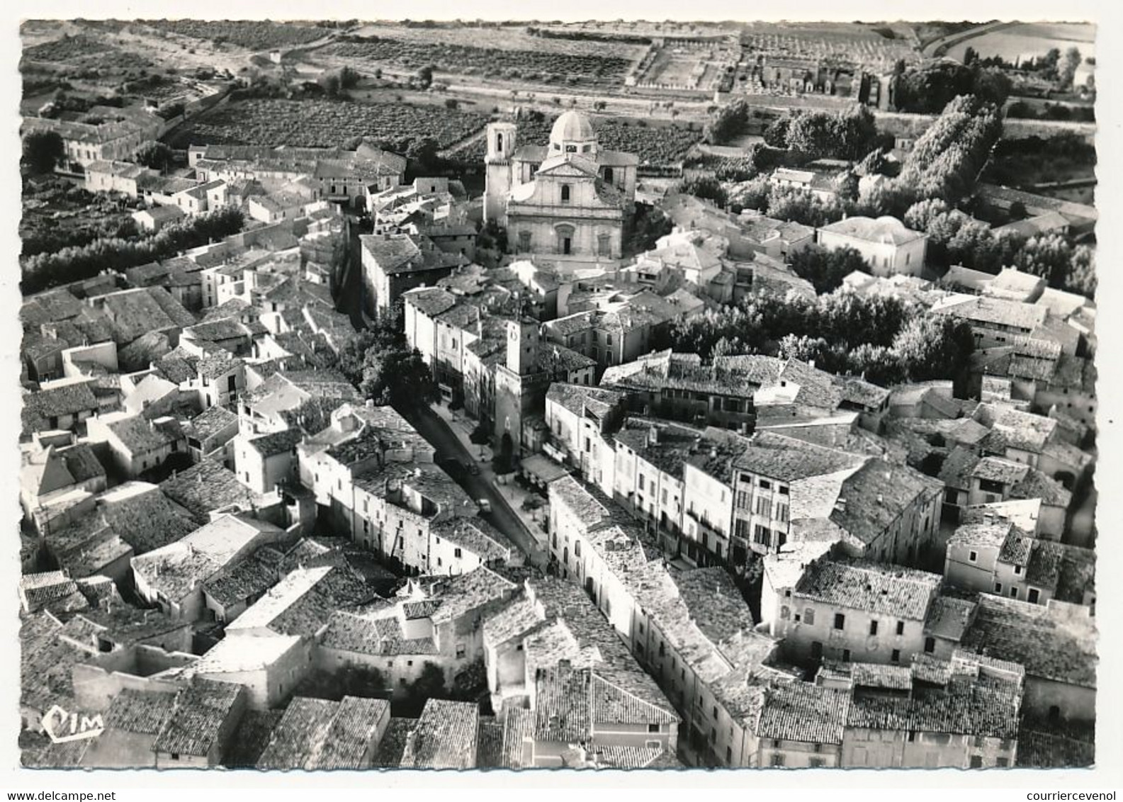 CPSM - LAMBESC (Bouches Du Rhône) - Vue Générale Aérienne, Le Centre - Lambesc