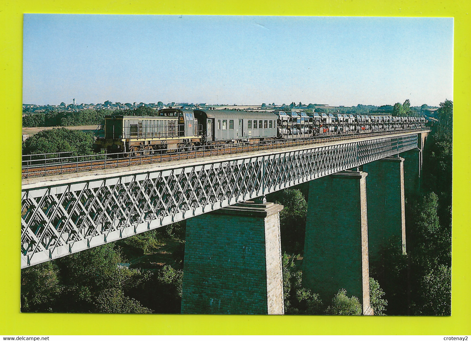 79 THOUARS TRAIN De Marchandises Et Wagons Porte Autos Sur Le Viaduc Métallique Le 10 Septembre 1985 VOIR DOS - Thouars