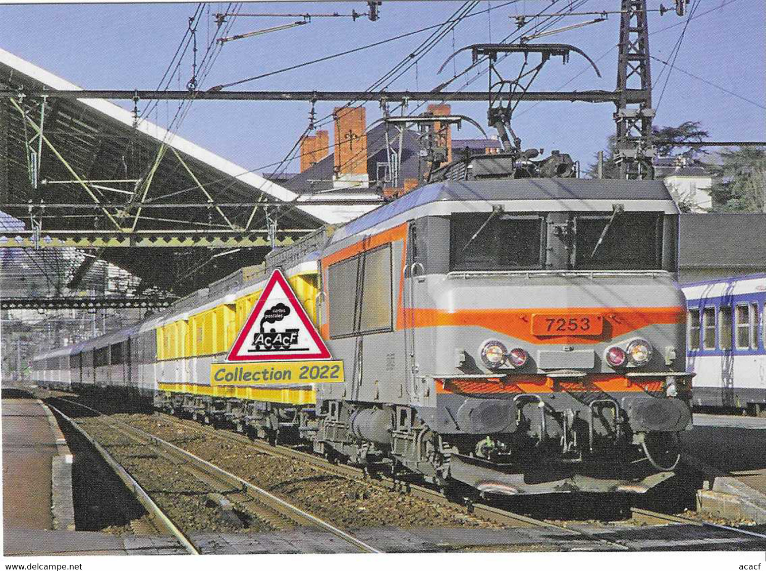 724 - BB 7253 Et Train Corail En Gare De Cahors (46) - - Cahors