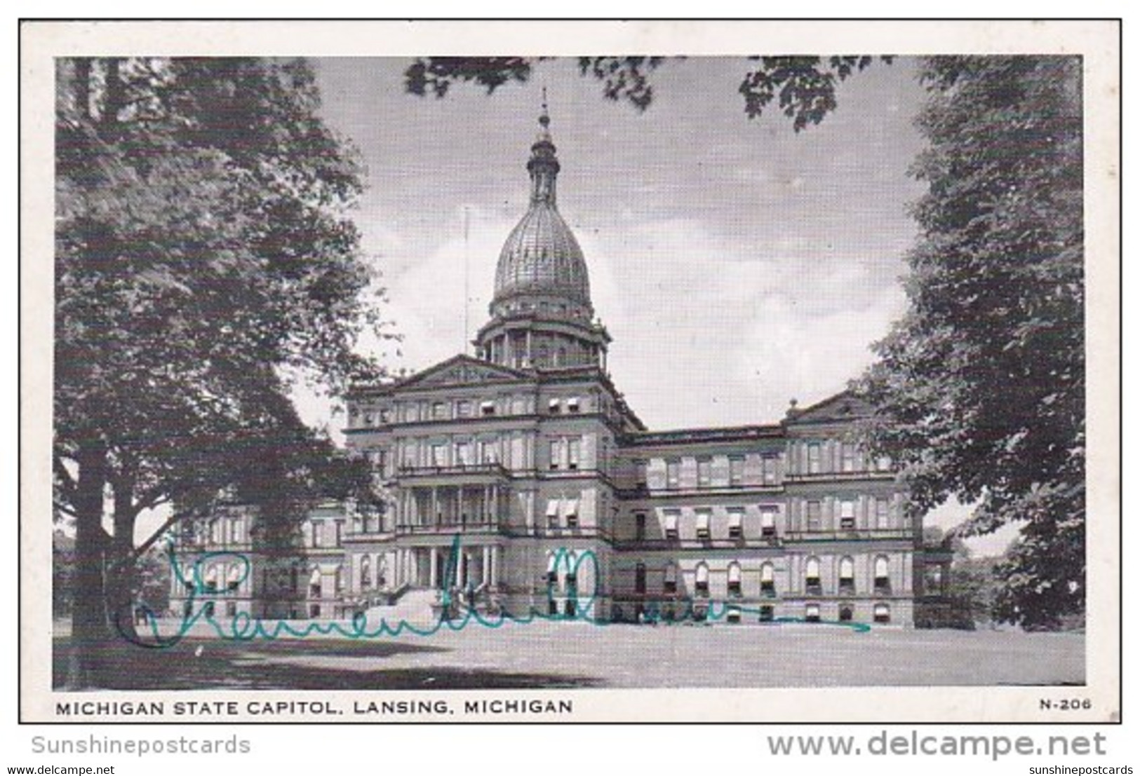 Michigan State Capitol Lansing Michigan - Lansing