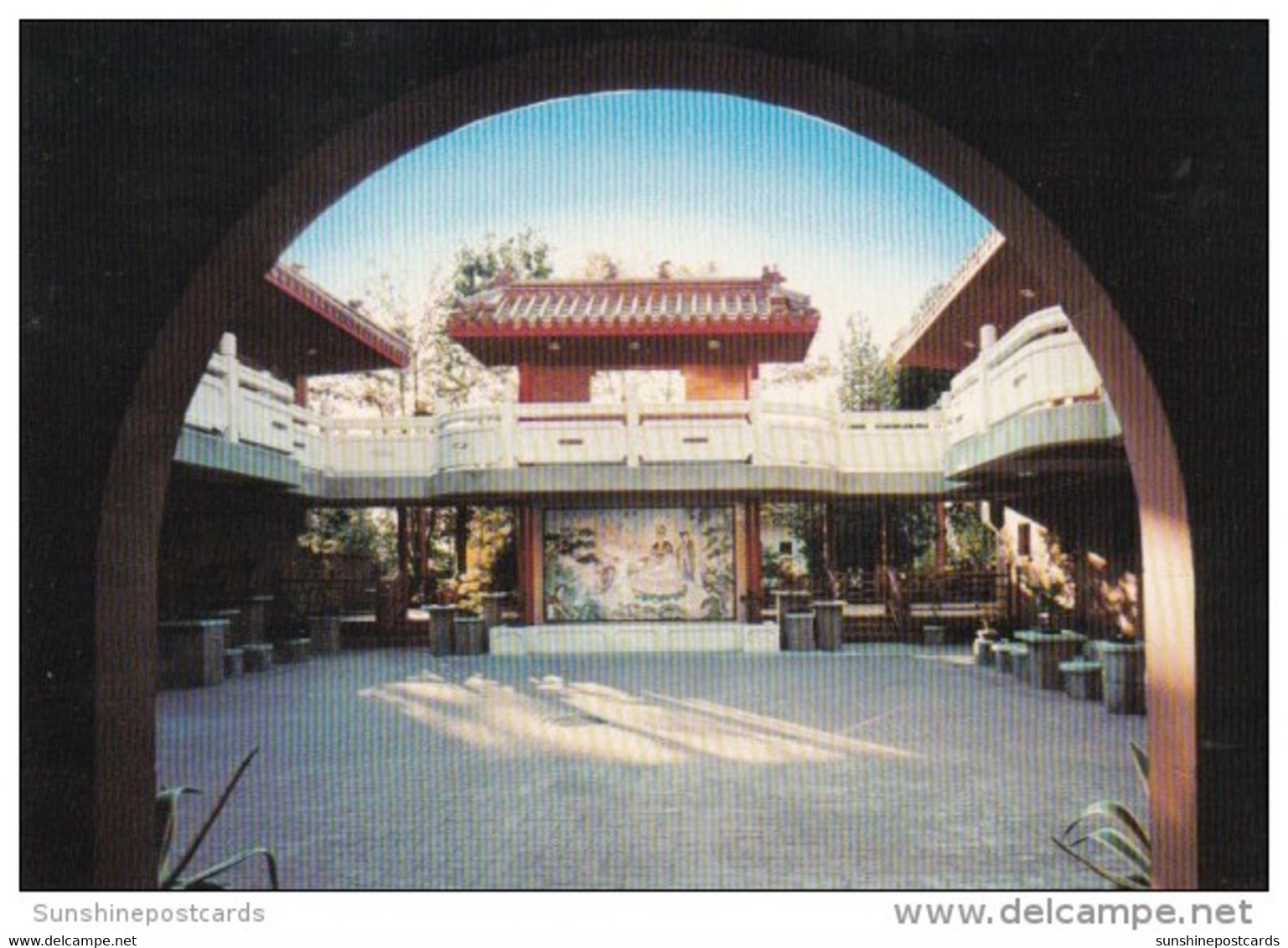 Canada Temple Courtyard At Dawn International Buddhist Society Ruchmond British Columbia - Richmond