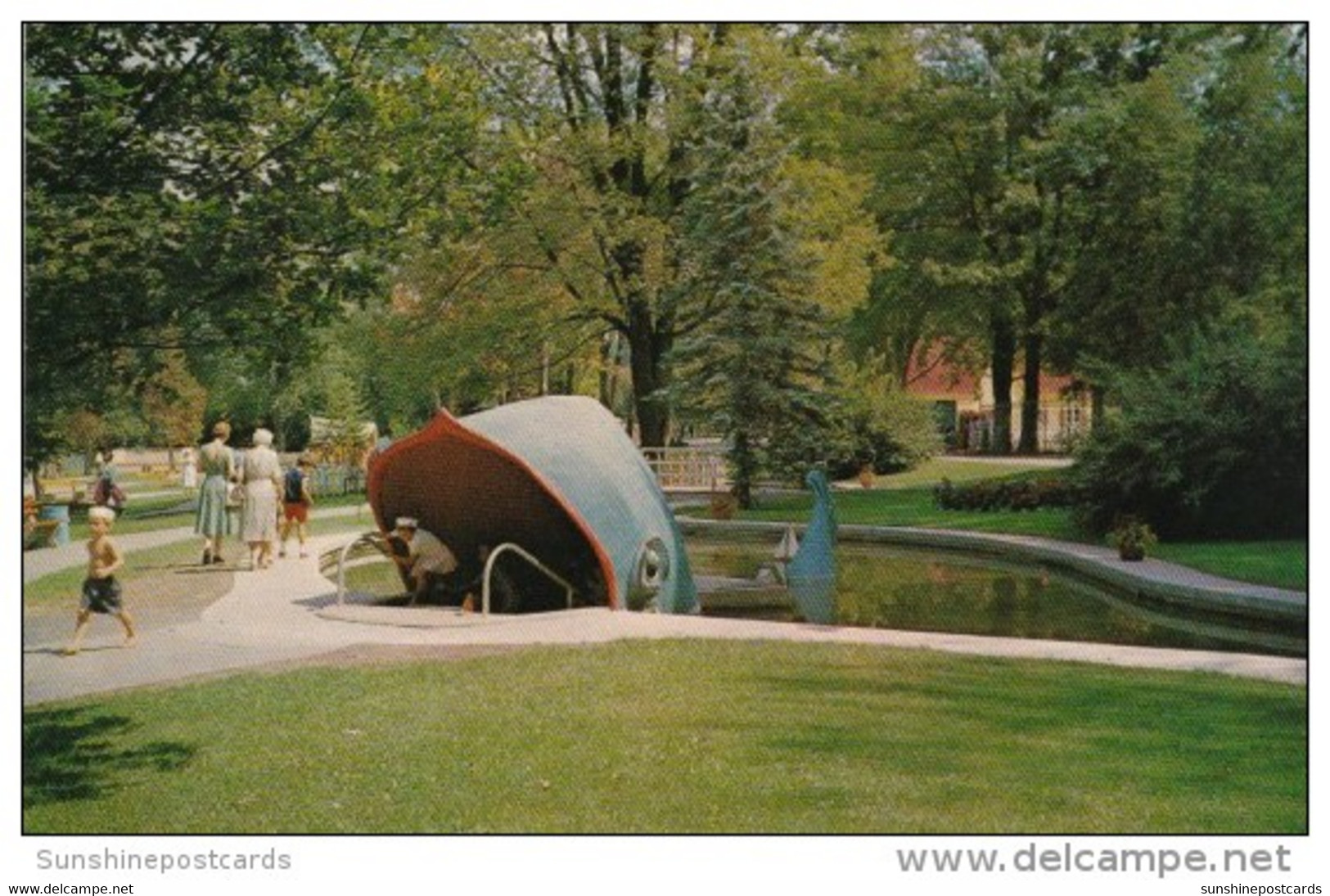 Canada Willie The Blue Whale Storybook Gardens London Ontario - Londen