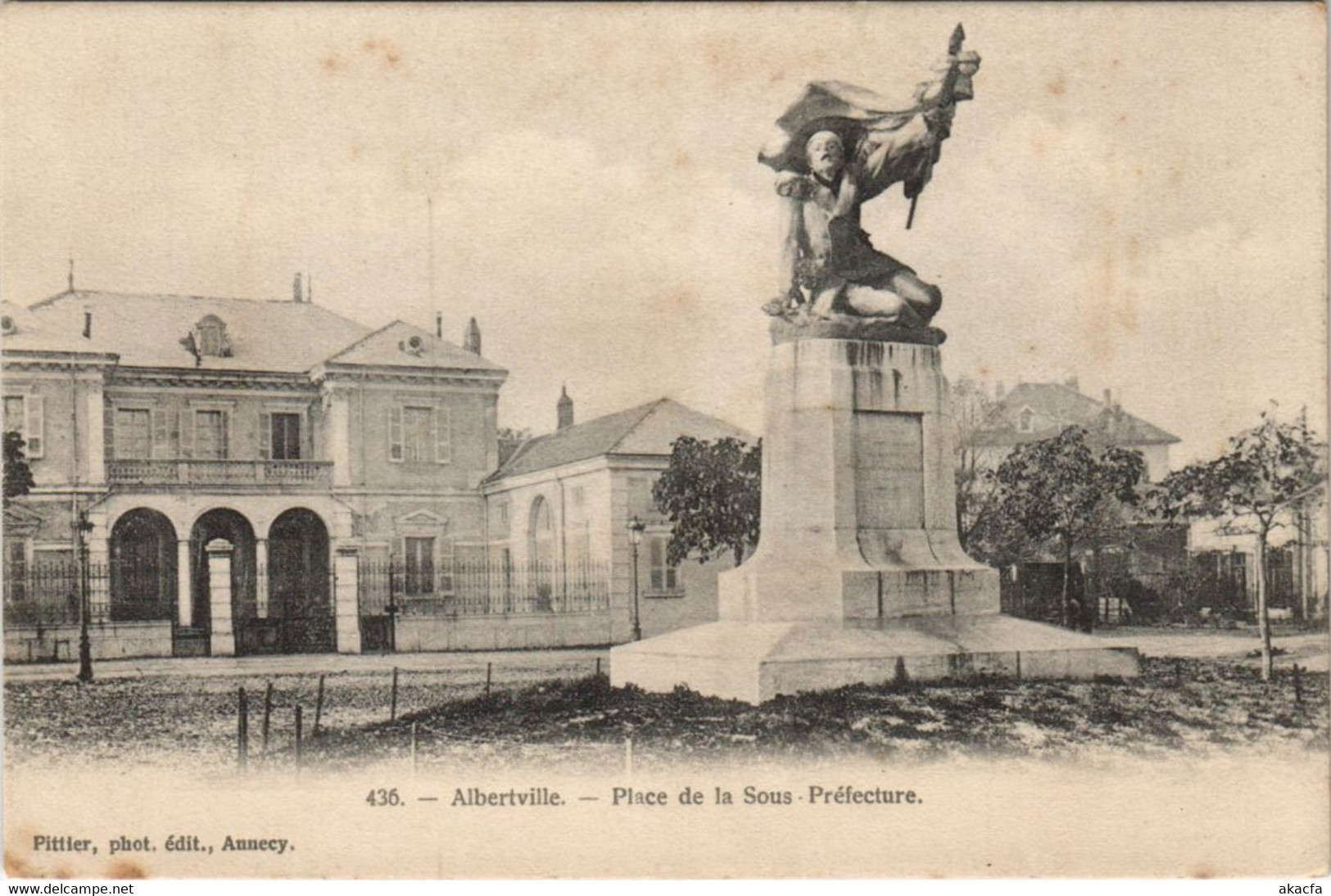 CPA ALBERTVILLE Place De La Sous Prefecture (1194923) - Albertville