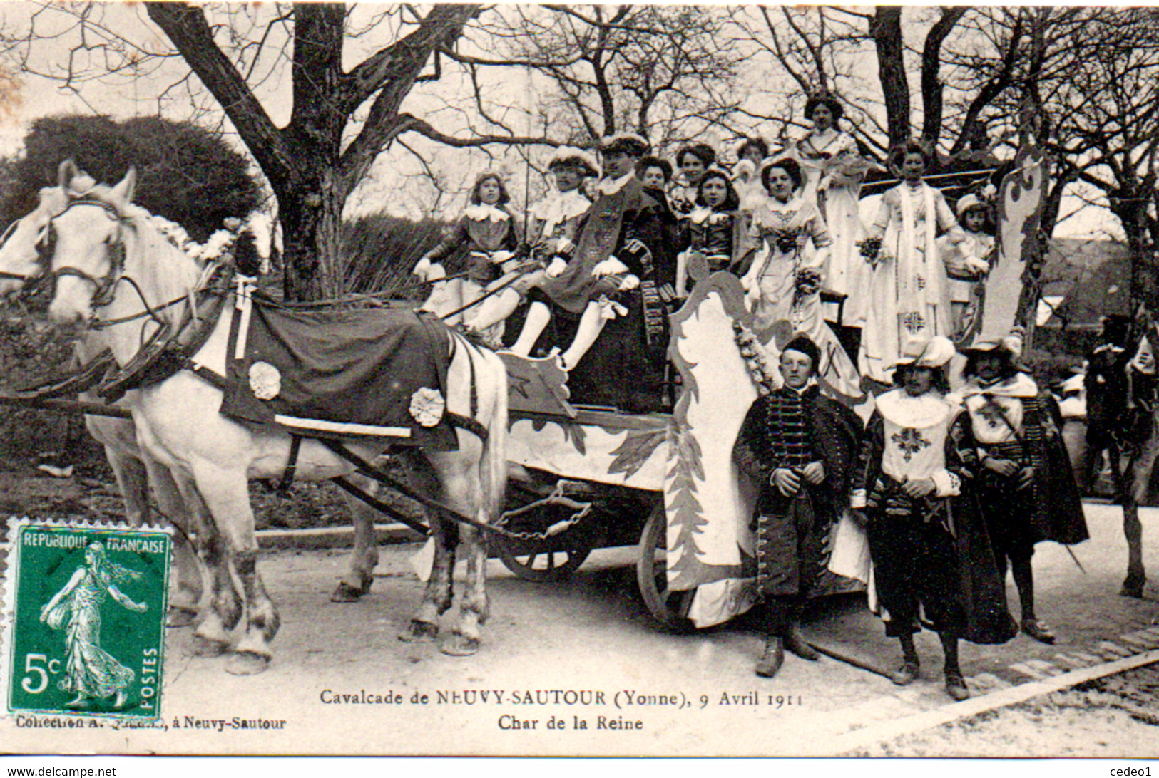 NEUVY SAUTOUR  CAVALCADE 9 AVRIL 1911  CHAR DE LA REINE - Neuvy Sautour